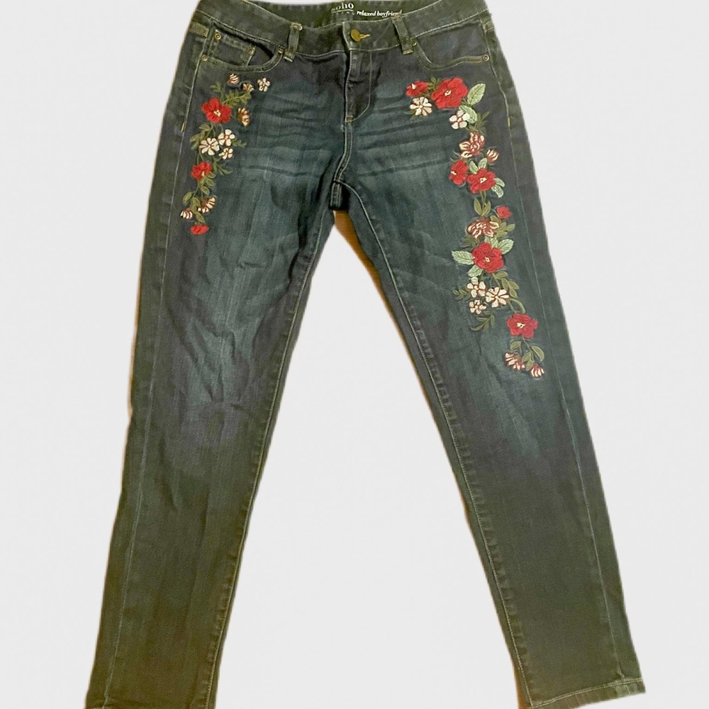 Embroidery flower Vine Dark wash boyfriend jeans size 4